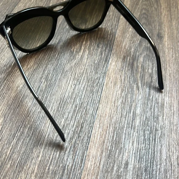 THE MILAN BIG AND BOLD SUNGLASSES IN MIDNIGHT